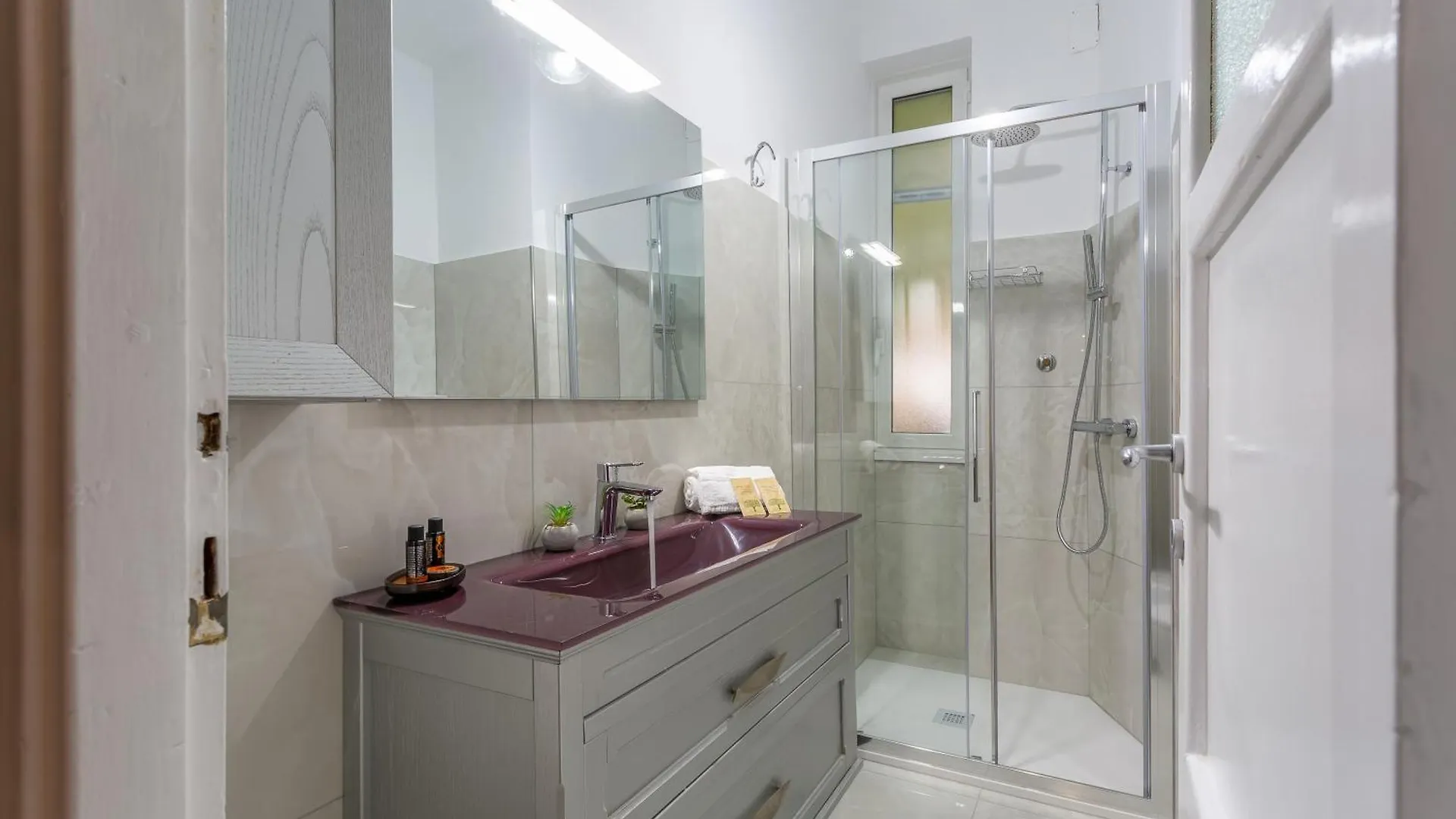 Iflat Dreamy Escape In The Heart Of Trastevere Rome Appartement